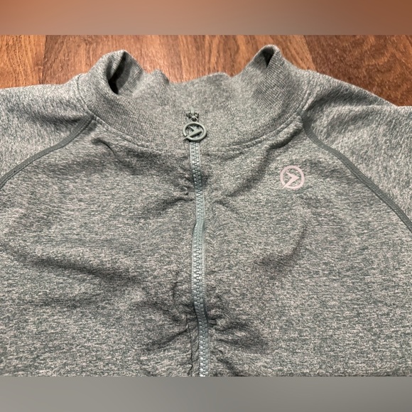 Onset Seamless Cropped Athletic Jacket Heathered Sage Green Size Medium - Picture 4 of 9